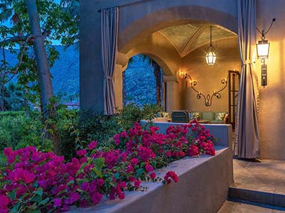 The Historic WIllows Inn Palm Springs California